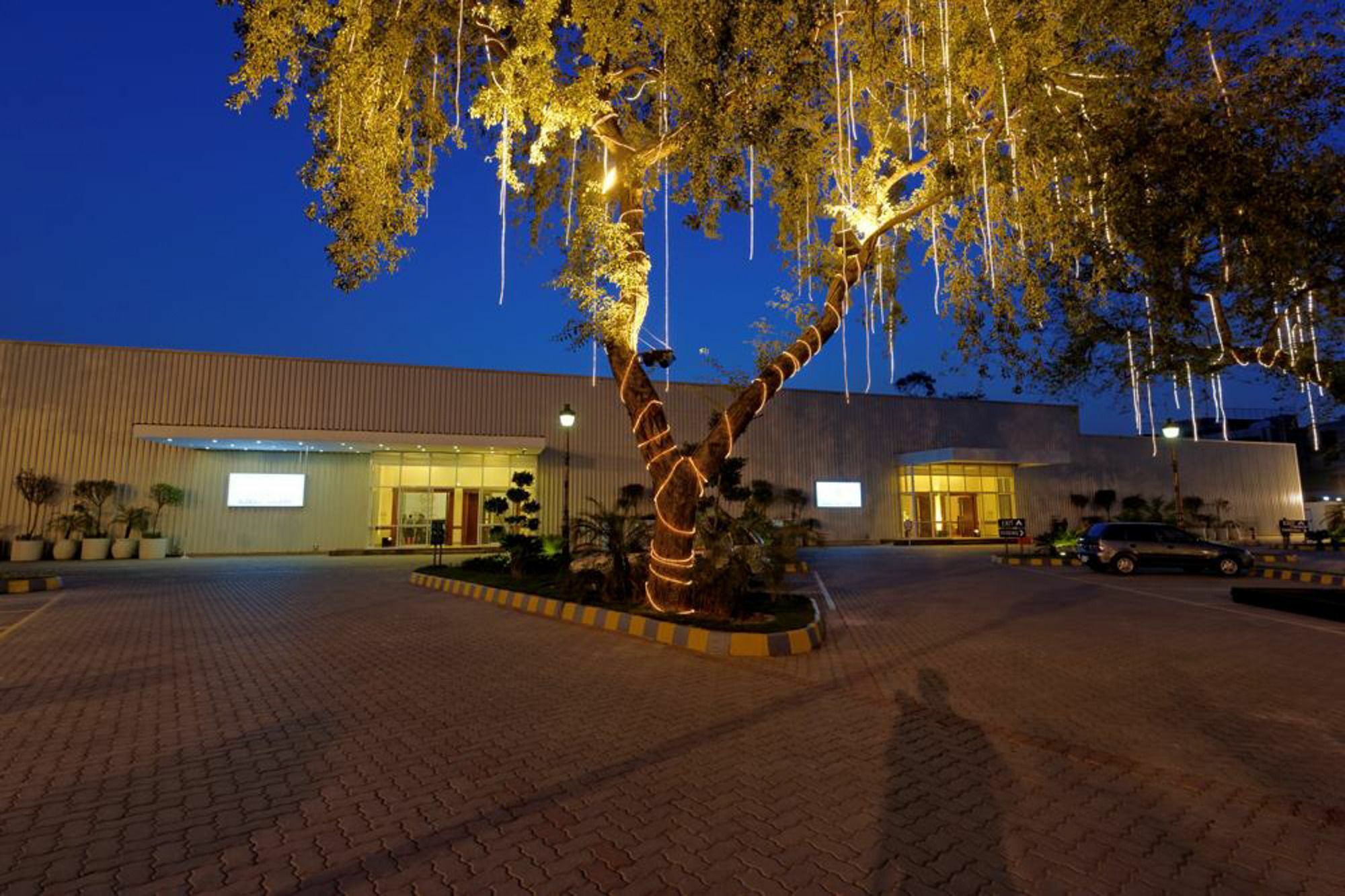 Faletti'S Hotel Lahaur Zewnętrze zdjęcie